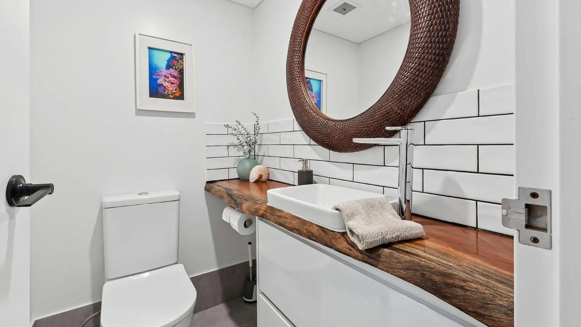 Belle Escapes Rydges Plaza Esplanade 54 With Stunning Ocean Views Apartment Cairns