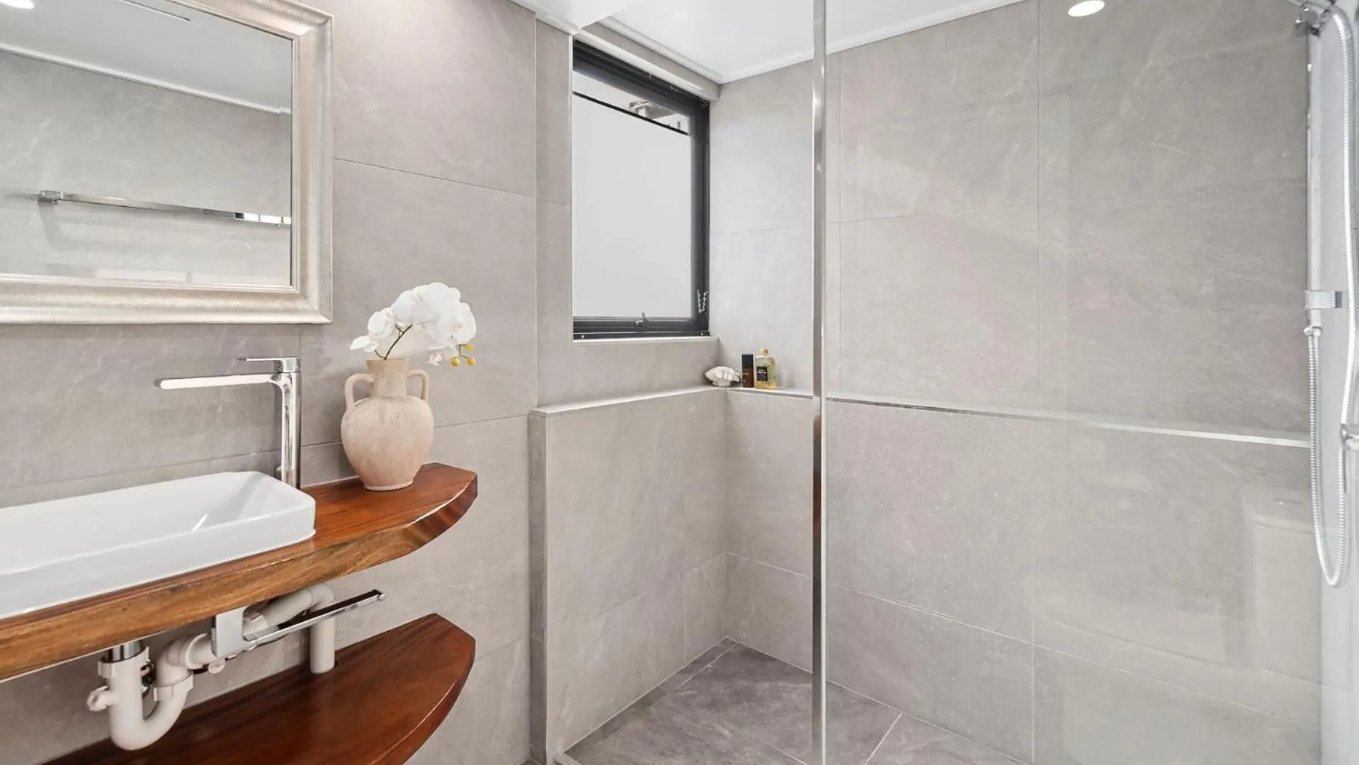 Belle Escapes Rydges Plaza Esplanade 54 With Stunning Ocean Views Apartment Cairns