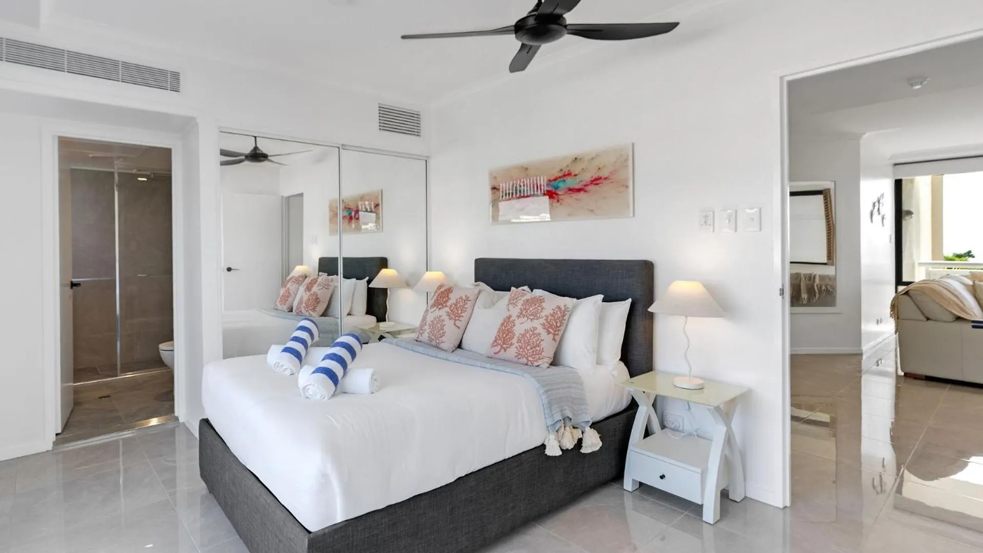 Belle Escapes Rydges Plaza Esplanade 54 With Stunning Ocean Views Apartment Cairns 0*,  Australia