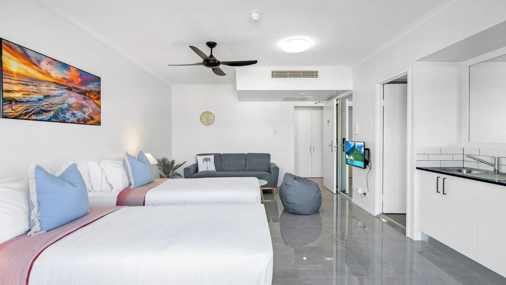 Belle Escapes Rydges Plaza Esplanade 54 With Stunning Ocean Views Apartment Cairns