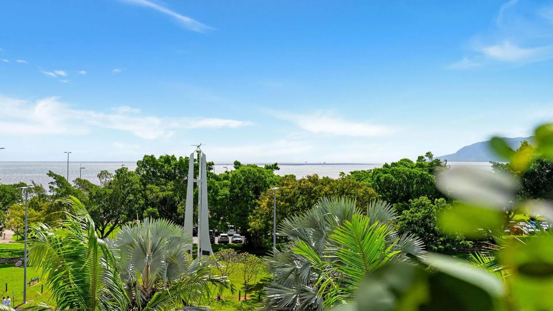 Belle Escapes Rydges Plaza Esplanade 54 With Stunning Ocean Views Apartment Cairns