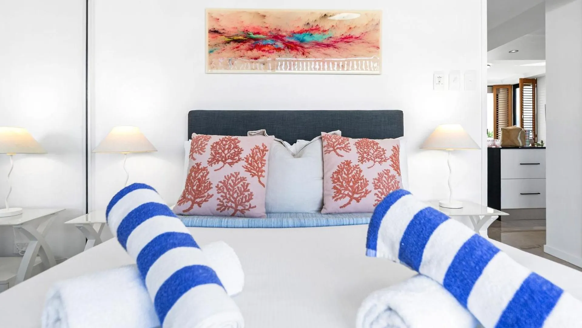 Belle Escapes Rydges Plaza Esplanade 54 With Stunning Ocean Views Apartment Cairns