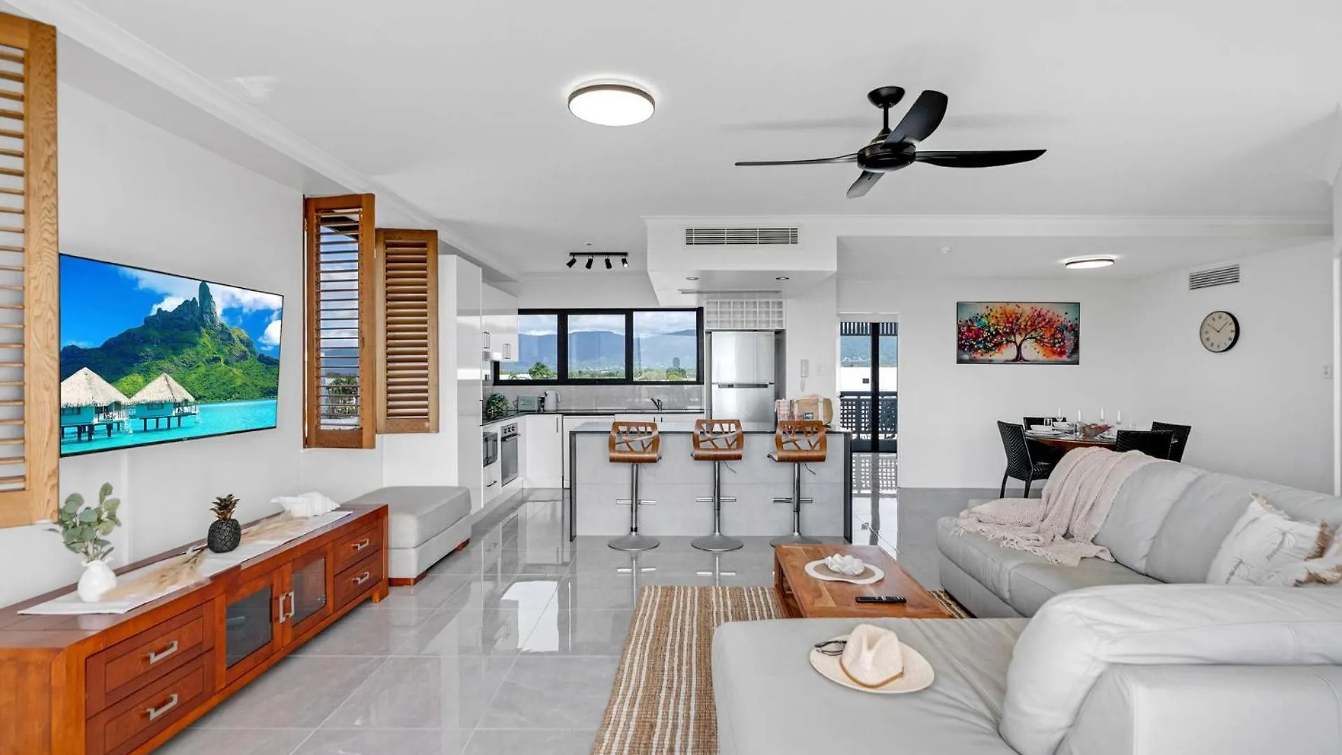 Belle Escapes Rydges Plaza Esplanade 54 With Stunning Ocean Views Apartment Cairns 0*,  Australia